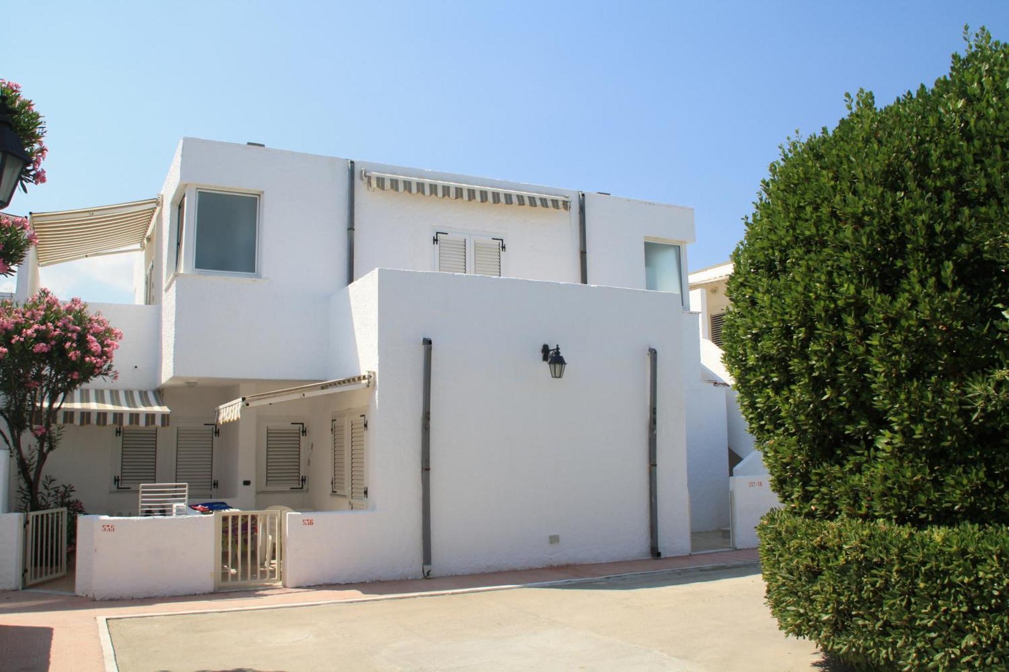 Hotel Villaggio Club Altalia Brancaleone Exterior photo